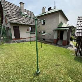 Pronájem prostorného rodinného domu 6+2 se zahradou / 19511187