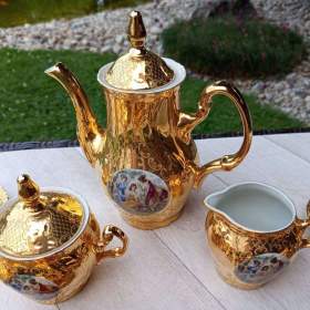 Foto inzerátu Starožitná pozlacená porcelánová sada Tři grácie