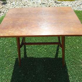 Foto inzerátu Retro stolek pod tv