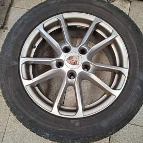 Foto inzerátu Porsche Cayenne - Originání alu kola 18 Zimní pneu