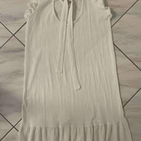 Foto inzerátu Nové dámské/dívčí šaty.