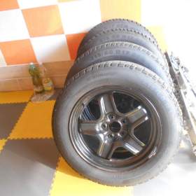 PRODÁM KOMPLET ZIMNÍ OBUTÍ RENAULT / 19516690