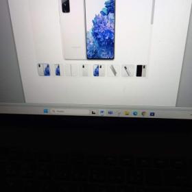 Fotka k inzerátu Prodám téměř nepoužívaný mobil Samsung Galaxy S 20 FE SM - G 780G, bílé barvy  / 16328187