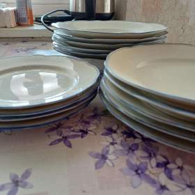 Foto inzerátu Mlátička/šroťák obilí, váha, nádobí, pásová svářečka, dřevěný ponk