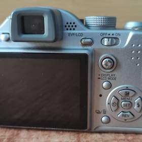 Foto inzerátu Fotoaparát PANASONIC LUMIX