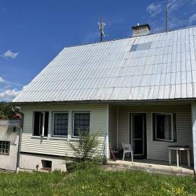 Rodinný dům 4+1 s garáží, zahradou a krbem / 19527375