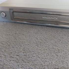 Foto inzerátu DVD přehrávač MAGNAVOX MD 439/12