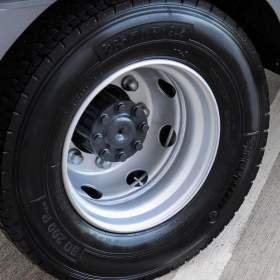 Foto inzerátu MERCEDES ATEGO 1518 - TŘÍSTRANNÝ S3 SKLÁPĚČ - VYKLÁPĚČ EU5