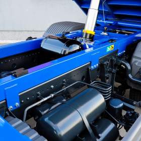 Foto inzerátu MERCEDES ATEGO 1518 - TŘÍSTRANNÝ S3 SKLÁPĚČ - VYKLÁPĚČ EU5