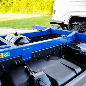 Foto inzerátu MERCEDES ATEGO 1518 - TŘÍSTRANNÝ S3 SKLÁPĚČ - VYKLÁPĚČ EU5