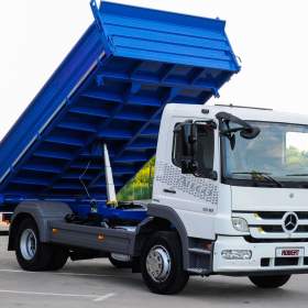 Foto inzerátu MERCEDES ATEGO 1518 - TŘÍSTRANNÝ S3 SKLÁPĚČ - VYKLÁPĚČ EU5