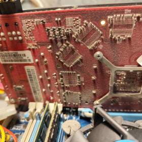 Foto inzerátu GeForce GTS 250