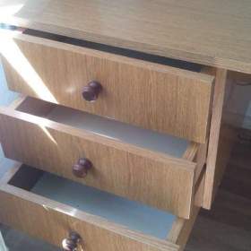 Foto inzerátu Psací stůl