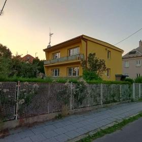 Foto inzerátu Rodinný dům 6+2, 3 garáže, Opava