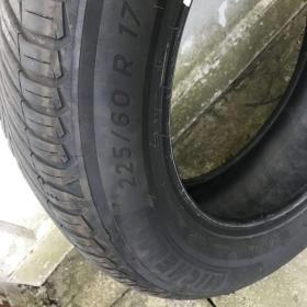 Fotka k inzerátu Prodám celoroční pneumatiky zn. Michelin CrossClimate 225/60 R 17 99 V / 17906790