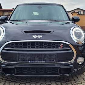 Foto inzerátu Mini Cooper S 2,0i 120kW benzín FuLL Led