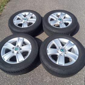 Alu kola Š. Octavia II/VW Caddy +ZÁNOVNÍ letní 205/60R15 Uniroyal / 19536702