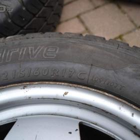 Foto inzerátu VW T5,T6(6.1) - skoro NOVÉ letní kola 215/60R17C GOODYEAR