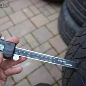 Foto inzerátu VW T5,T6(6.1) - skoro NOVÉ letní kola 215/60R17C GOODYEAR