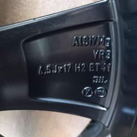 Foto inzerátu Š.Superb III, VW Passat B8- NOVÝ zimní ALU komplet 215/55R17 Continental