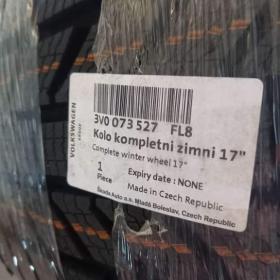 Foto inzerátu Š.Superb III, VW Passat B8- NOVÝ zimní ALU komplet 215/55R17 Continental