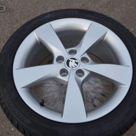 Foto inzerátu Š.Rapid/ Fabia 3 - NOVÝ zimní Alu komplet– 215/45R16