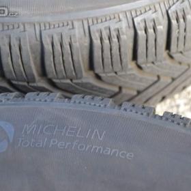 Foto inzerátu Zánovní sada 4ks zimní kola Š.Octavia II, III+ pneu Michelin Alpin 6