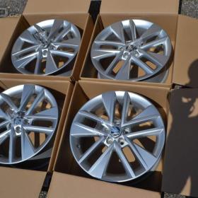 Foto inzerátu Škoda Rapid, Fabia 3, O1 RS -Nové orig. alu Škoda 7x17