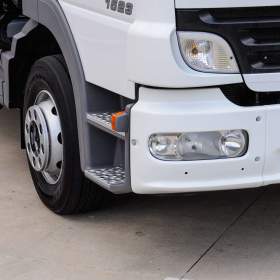 Foto inzerátu MERCEDES ATEGO 1523 TŘÍSTRANNÝ SKLÁPĚČ + HYDRAULICKÁ RUKA