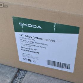 Foto inzerátu Škoda Octavia IV(RS) - 17 NOVÉ orig.alu disky 6.5Jx17,5x112