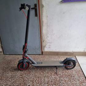 Elektrická koloběžka AOVOPRO M365 Pro ES80 / 19540311