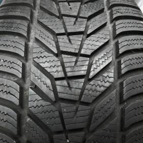 2ks zánovních zimních pneu 225/40 R18 Hankook  / 19540321