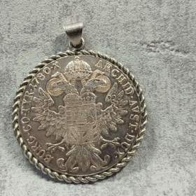 Foto inzerátu Velká stříbrná mince - tolar Marie Terezie(novoražba) přívěšek