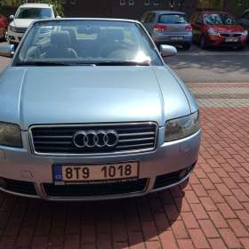 AUDI A4 Cabrio 2,5 V6 TDI / 19543077