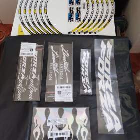 Foto inzerátu PRODÁM KOMPLETNÍ SADU LEPEK NA MOTOCYKL SKÚTR HONDA FORZA!!!