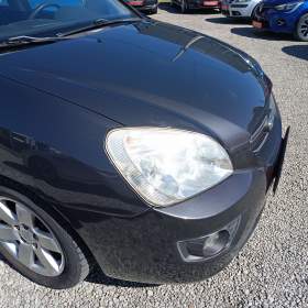 Foto inzerátu KIA Carens 2,0i16V Family 106kw