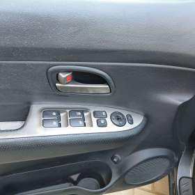 Foto inzerátu KIA Carens 2,0i16V Family 106kw