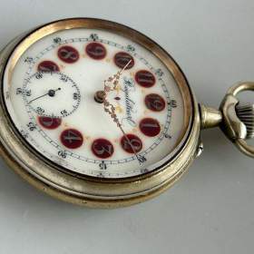 Foto inzerátu Monstrózní staré kapesní hodinky s lokomotivou, 66mm, 202g