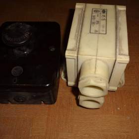 Fotka k inzerátu Vypínač a zásuvky / 18435196