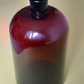 Fotka k inzerátu Sleva !  Stará lékárenská dóza, zabroušený uzávěr. / 17717573