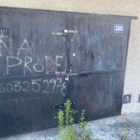 Prodám Garáž Prostřední Suchá / 19549949