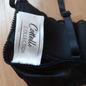 Foto inzerátu Podprsenka s polovičními košíčky