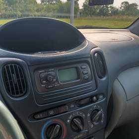 Prodám Toyota Yaris Verso / 19551951