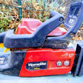 Fotka k inzerátu Motorová benzínová pila Homelite 40cc na náhradní díly. / 19349699