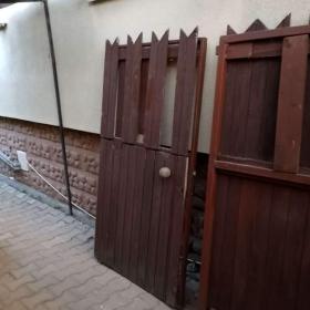 velice levně prodám dvojkřídlové vrata starší / 19555801