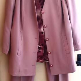 Foto inzerátu Kalhotový komplet se šálou. Vel. XXL. Top stav !!