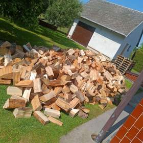 Foto inzerátu Prodej palivového dřeva určeného na letošní topení 2025 