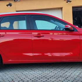 Foto inzerátu Hyundai i30 1,5i CVVT 81kW benzín kombi r.v.2021 33500 km