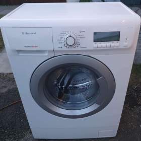 PRACKA ELECTROLUX, BOCNI PLNENI,5KG, JAKO NOVA, A+ / 19563643