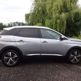 Foto inzerátu Peugeot 3008 1.2 PureTech 96 kW – pravidelný servis 